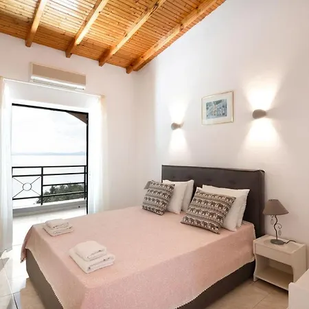 Appartement Nissaki Sea View *